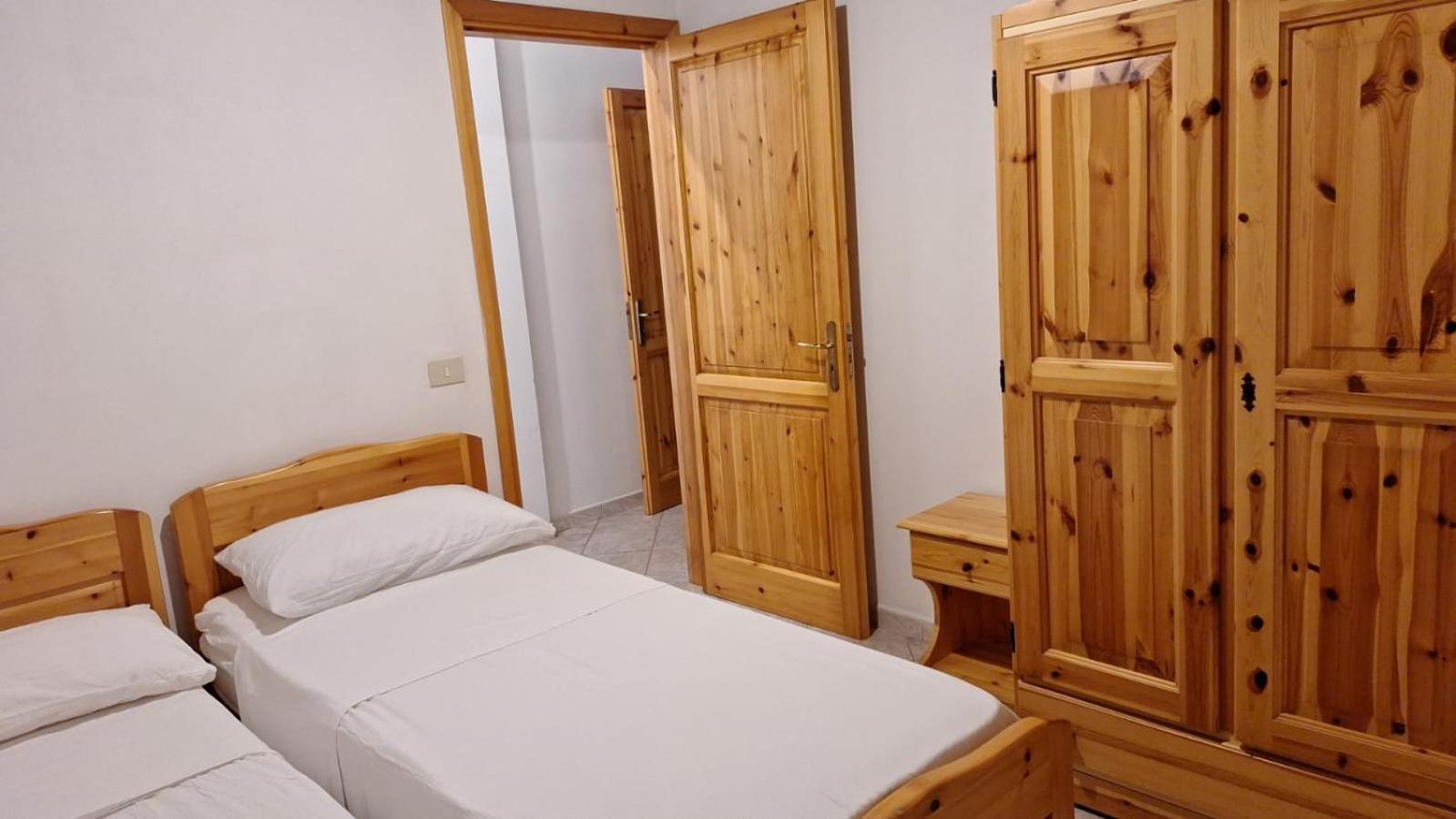 Villaggio Camping La Scogliera Рикади Екстериор снимка