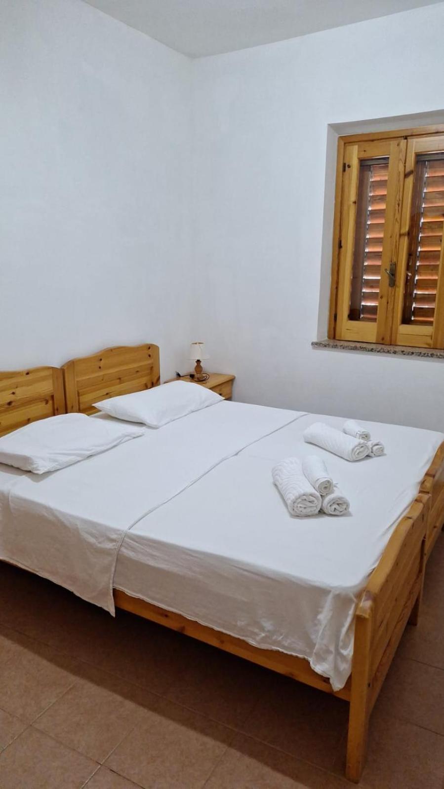 Villaggio Camping La Scogliera Рикади Екстериор снимка